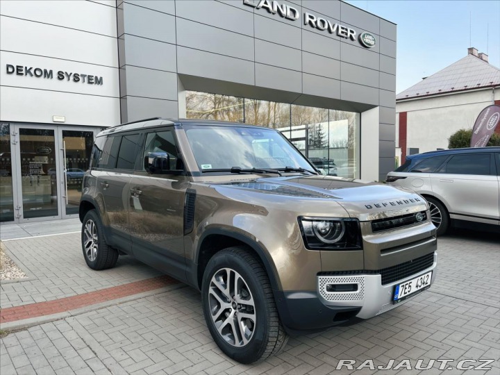 Land Rover Defender 3,0 SE D300  předváděcí v 2024