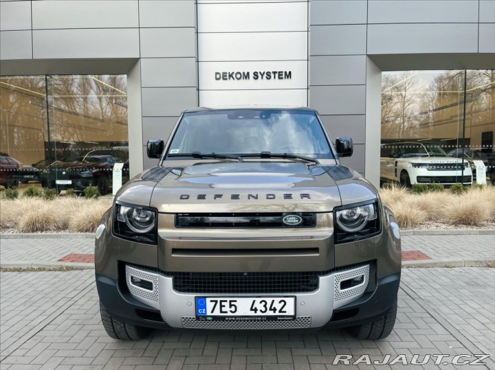 Land Rover Defender 3,0 SE D300  předváděcí v 2024
