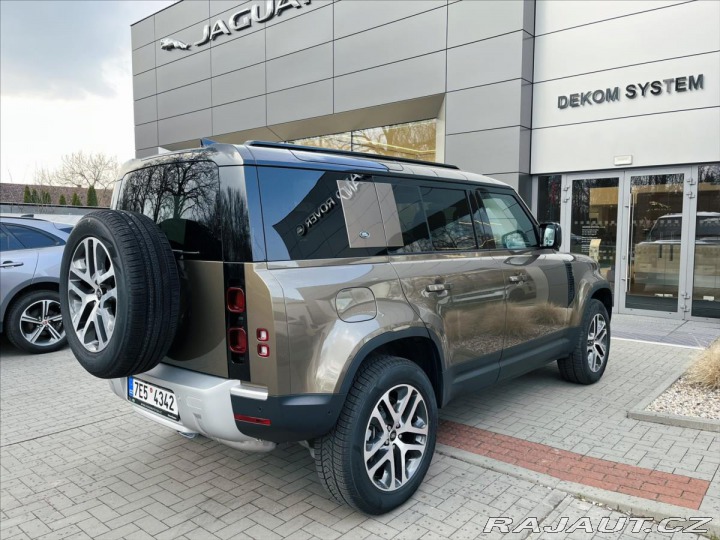 Land Rover Defender 3,0 SE D300  předváděcí v 2024