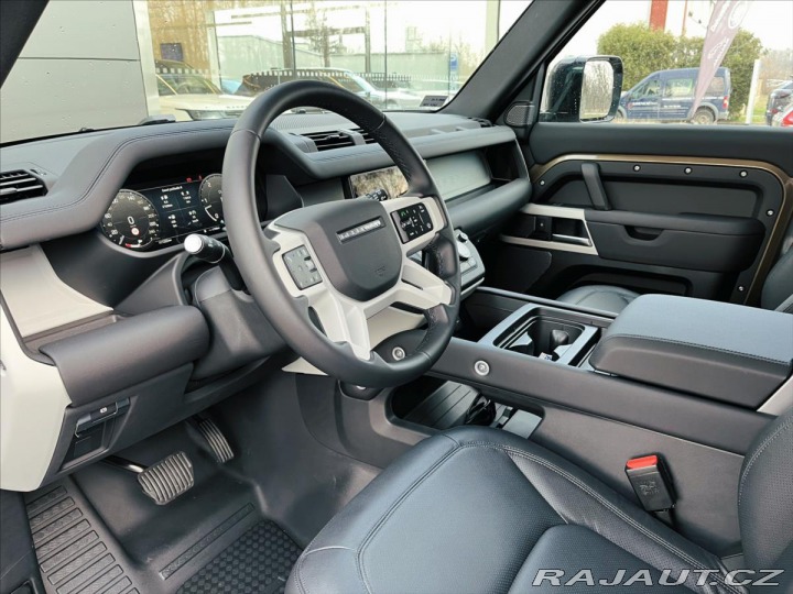 Land Rover Defender 3,0 SE D300  předváděcí v 2024