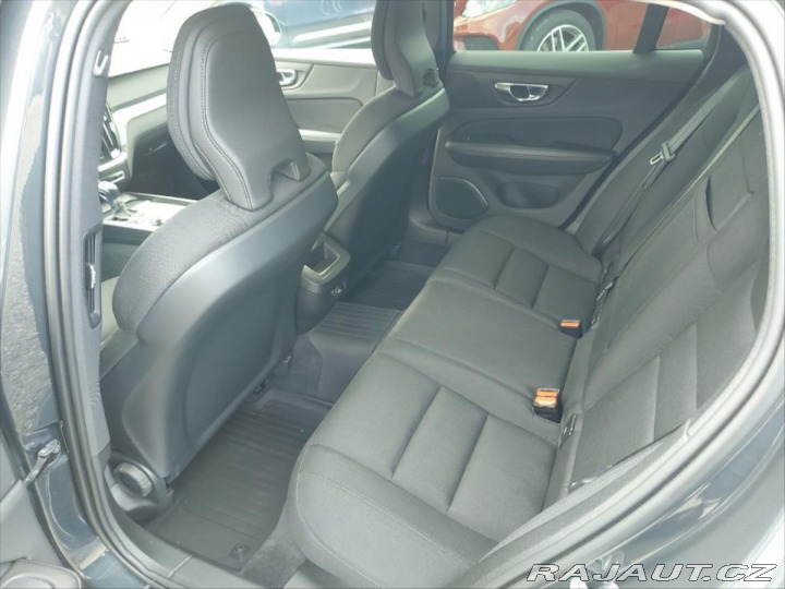 Volvo V60 2,0 D4 Momentum FWD Auto 2019