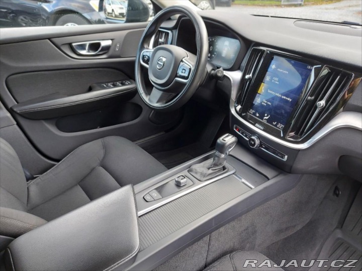 Volvo V60 2,0 D4 Momentum FWD Auto 2019