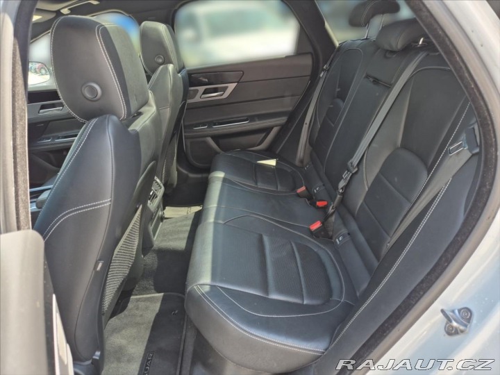 Jaguar XF 2,0 20d AWD R-Sport PANOR 2018