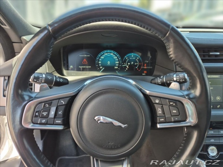 Jaguar XF 2,0 20d AWD R-Sport PANOR 2018