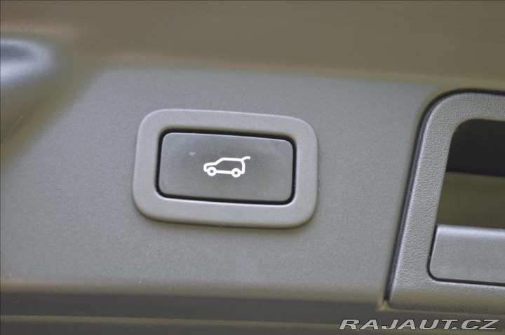 Land Rover Range Rover Velar 3,0 D300 R-Dynamic HSE 2017