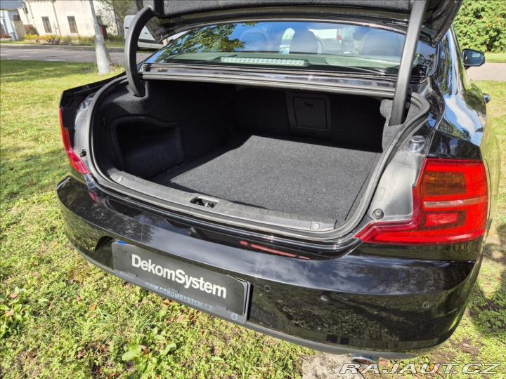 Volvo S90 2,0 D4 Momentum Auto 2017