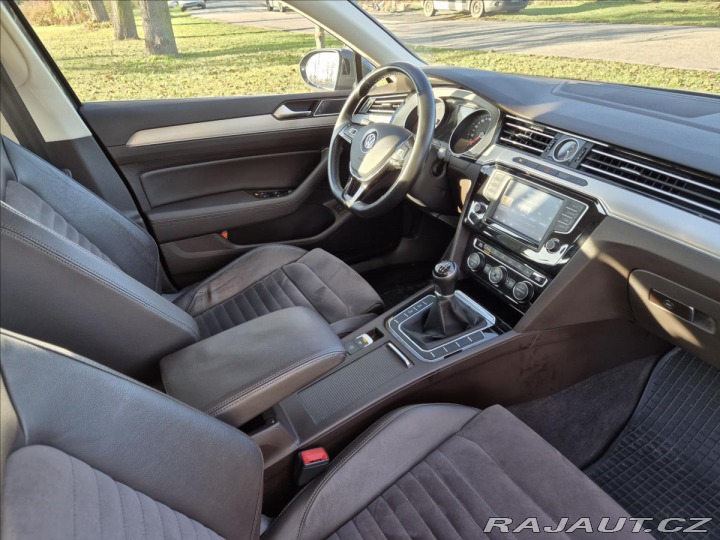 Volkswagen Passat 2,0 TDI Highline 140 kW 2015