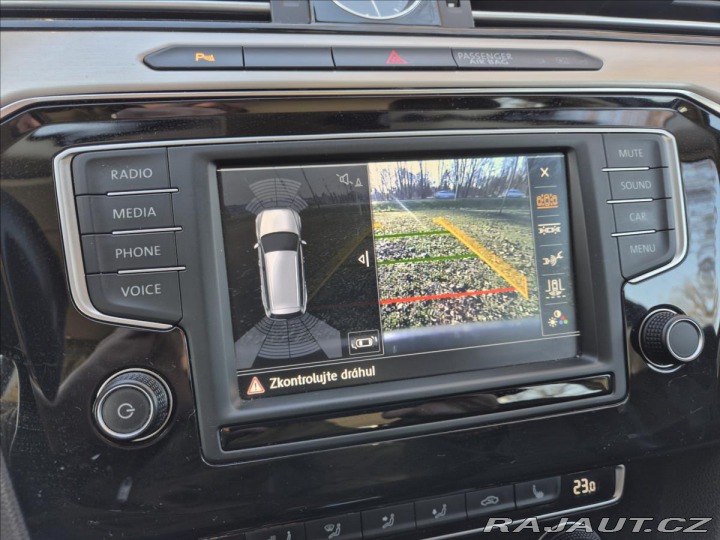 Volkswagen Passat 2,0 TDI Highline 140 kW 2015