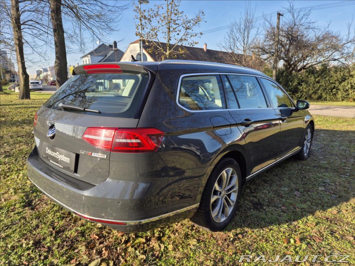 Volkswagen Passat 2,0 TDI Highline 140 kW 2015