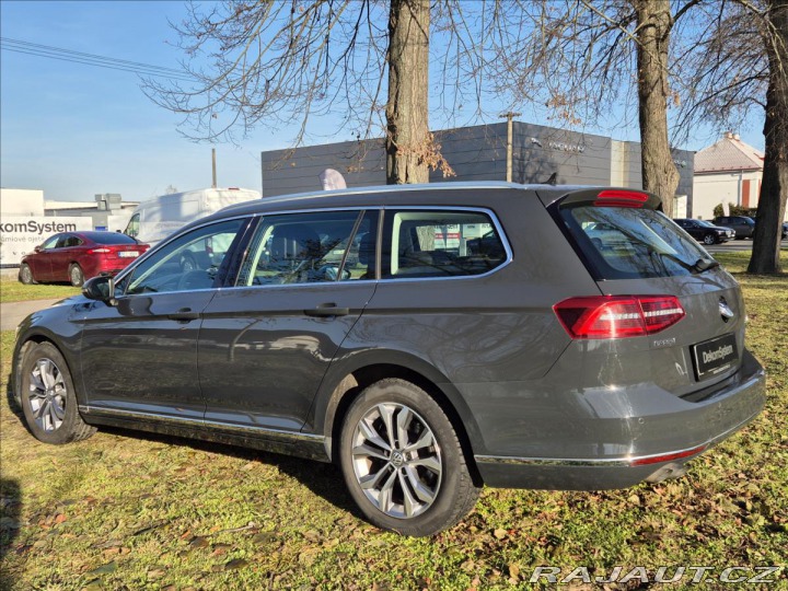 Volkswagen Passat 2,0 TDI Highline 140 kW 2015