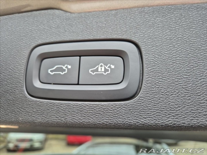 Volvo V60 2,0 B5 AWD Cross Country 2021
