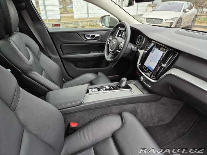Volvo V60 2,0 B5 AWD Cross Country 2021