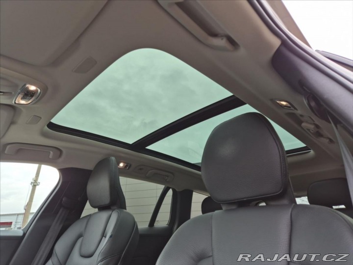 Volvo V60 2,0 B5 AWD Cross Country 2021
