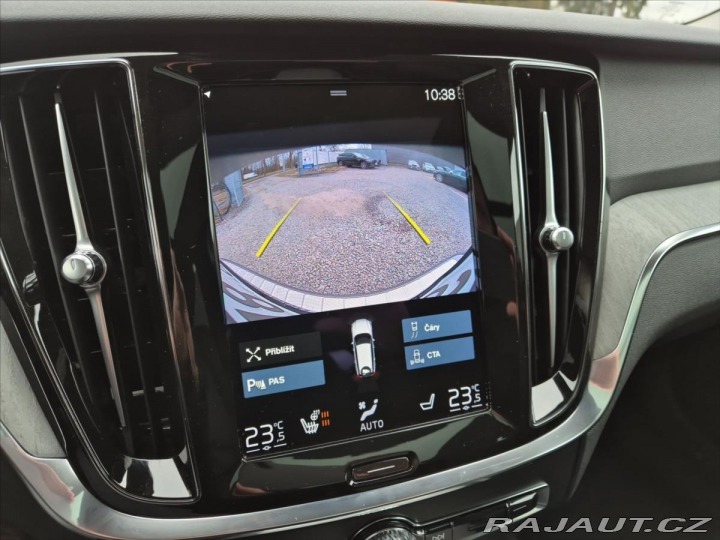 Volvo V60 2,0 B5 AWD Cross Country 2021