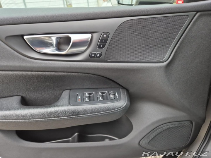 Volvo V60 2,0 B5 AWD Cross Country 2021