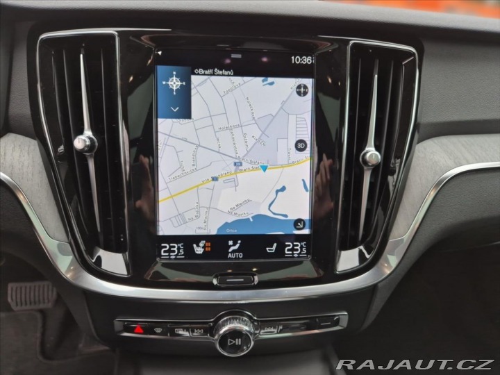 Volvo V60 2,0 B5 AWD Cross Country 2021