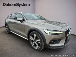 Volvo V60 2,0 B5 AWD Cross Country 2021