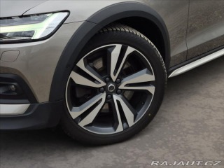 Volvo V60 2,0 B5 AWD Cross Country 2021