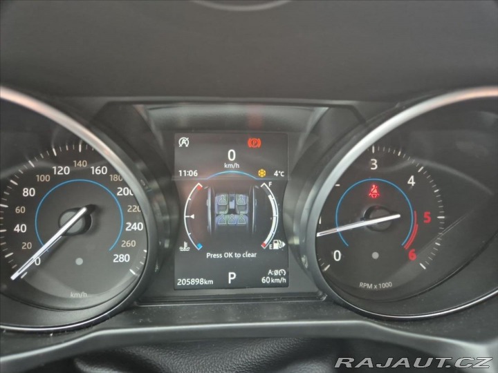 Jaguar XF 2,0 20d R-SPORT 2017