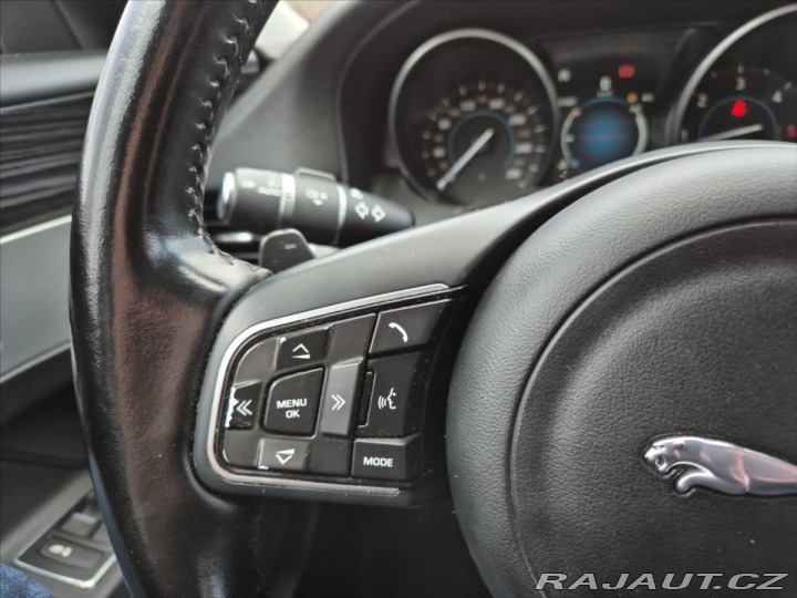 Jaguar XF 2,0 20d R-SPORT 2017