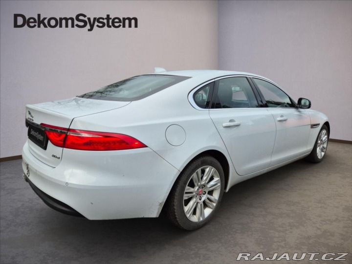 Jaguar XF 2,0 20d R-SPORT 2017