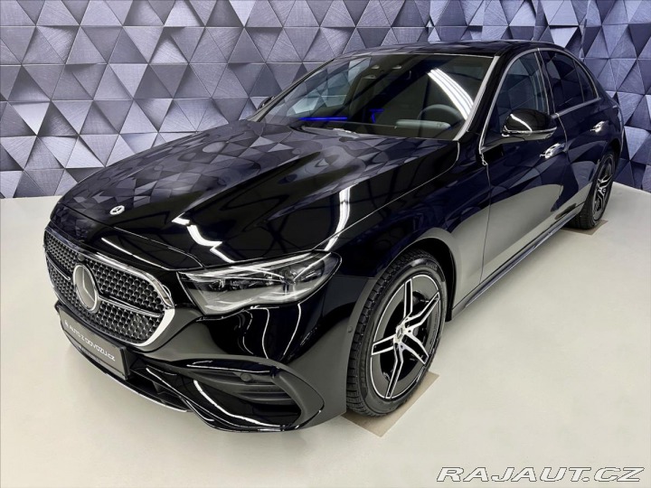 Mercedes-Benz E 300de 4MATIC AMG , NEZÁVI 2023