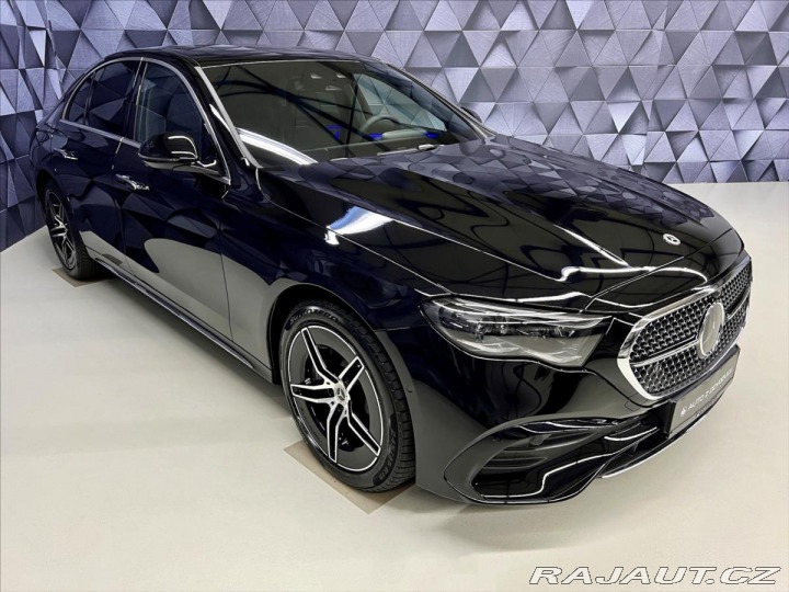 Mercedes-Benz E 300de 4MATIC AMG , NEZÁVI 2023