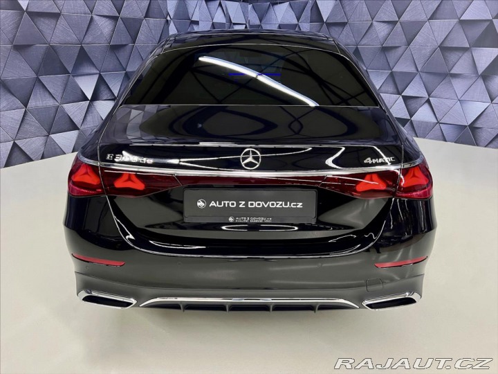 Mercedes-Benz E 300de 4MATIC AMG , NEZÁVI 2023