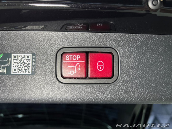 Mercedes-Benz E 220d 4M AMG, PANO,HYPER, 2025