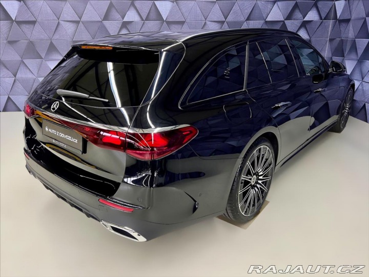 Mercedes-Benz E 220d 4M AMG, PANO,HYPER, 2025