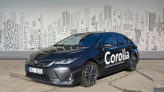 Toyota Corolla 1,8 AT Hybrid Style