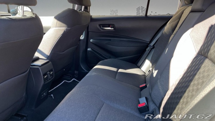 Toyota Corolla 1,8 AT Hybrid Style 2023