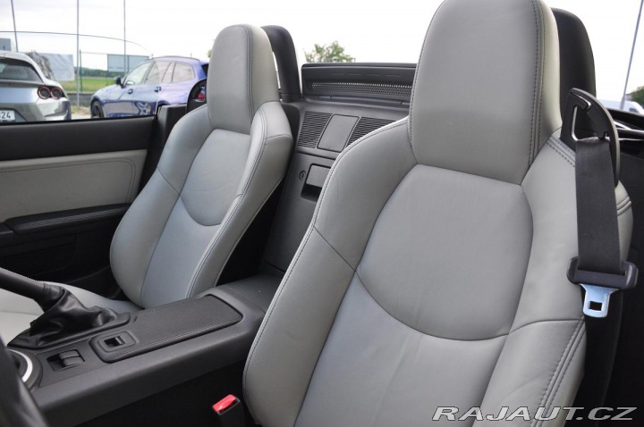 Mazda MX-5 1,8i MIRAI FL RC HARDTOP 2011