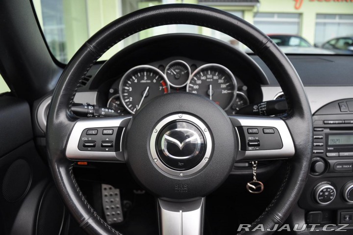 Mazda MX-5 1,8i MIRAI FL RC HARDTOP 2011