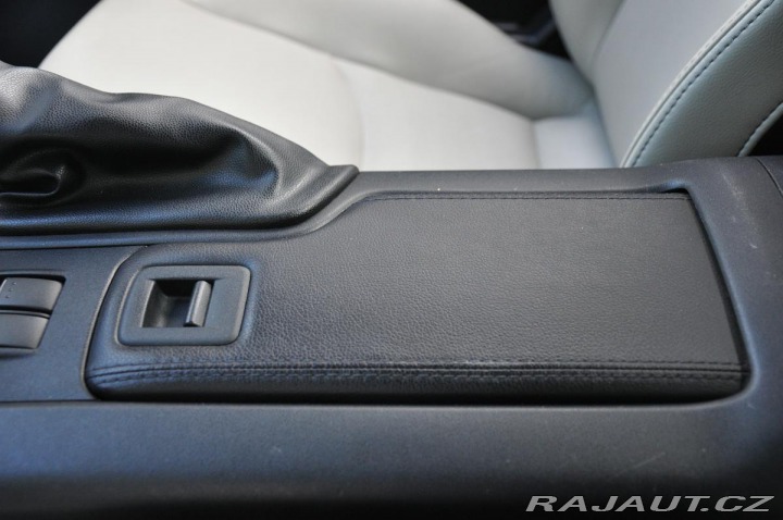 Mazda MX-5 1,8i MIRAI FL RC HARDTOP 2011