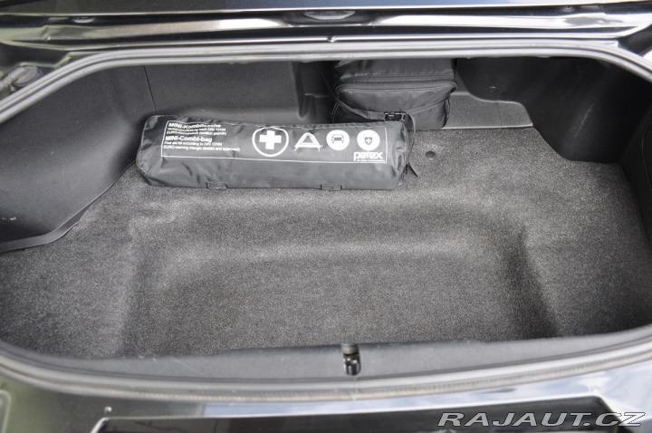 Mazda MX-5 1,8i MIRAI FL RC HARDTOP 2011