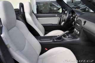 Mazda MX-5 1,8i MIRAI FL RC HARDTOP 2011