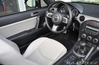 Mazda MX-5 1,8i MIRAI FL RC HARDTOP 2011