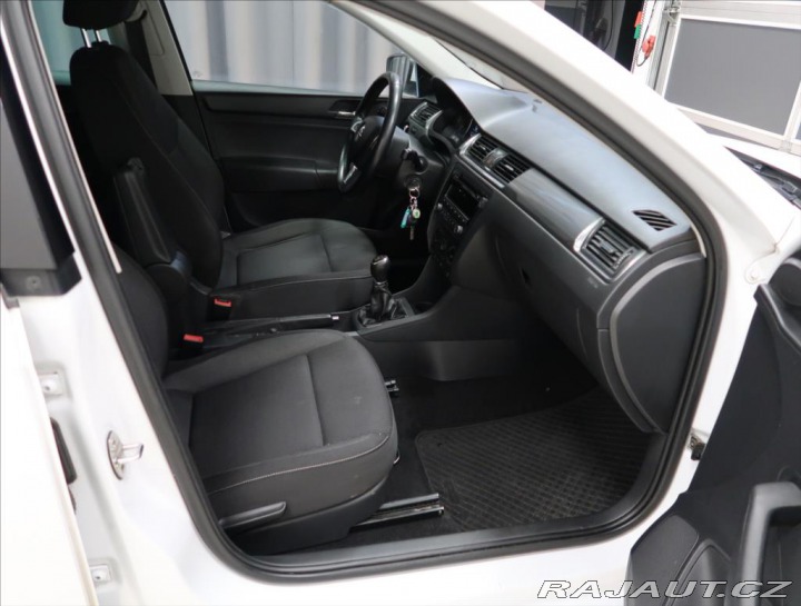 Škoda Rapid 1,6 TDI 77kW Ambition Fre 2015