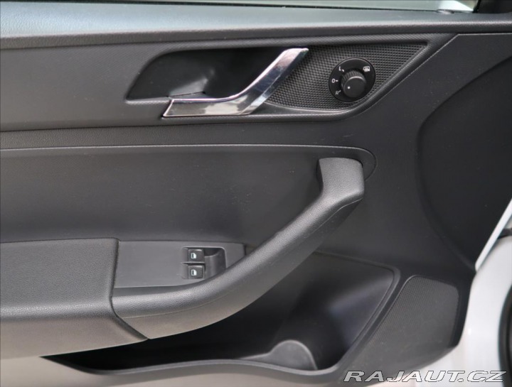 Škoda Rapid 1,6 TDI 77kW Ambition Fre 2015