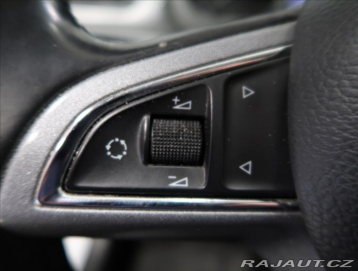 Škoda Rapid 1,6 TDI 77kW Ambition Fre 2015