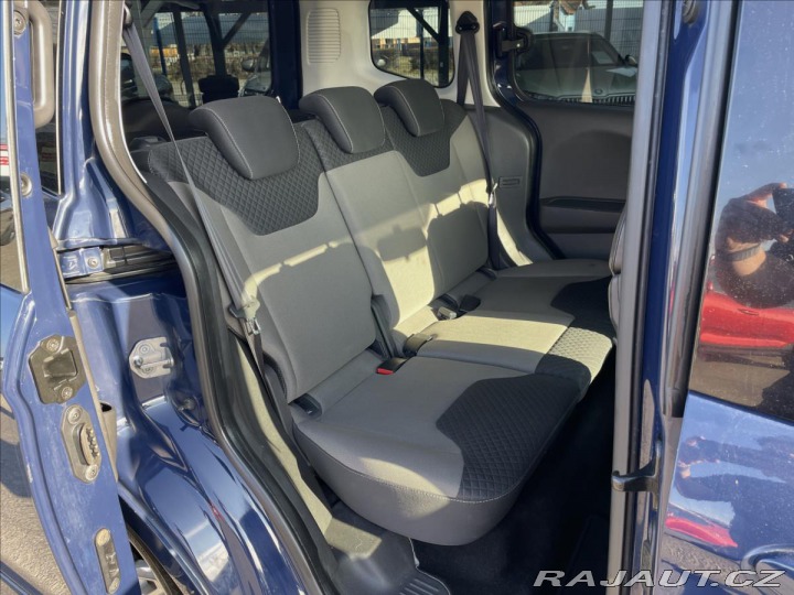 Ford Tourneo Courier 1,5 TDCi 5-Míst 2x Šoupač 2015