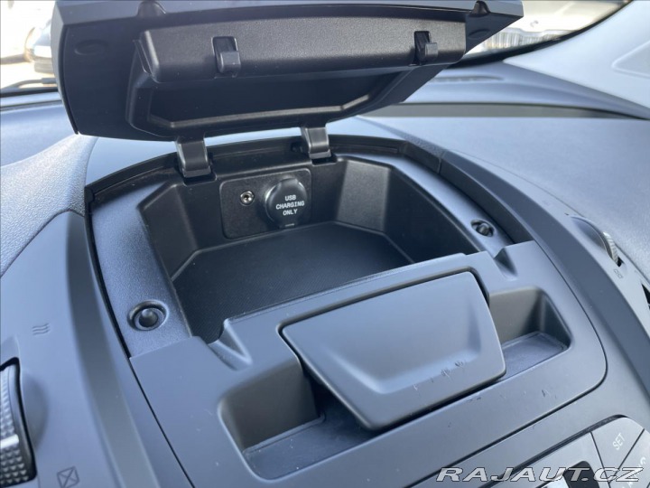Ford Tourneo Courier 1,5 TDCi 5-Míst 2x Šoupač 2015