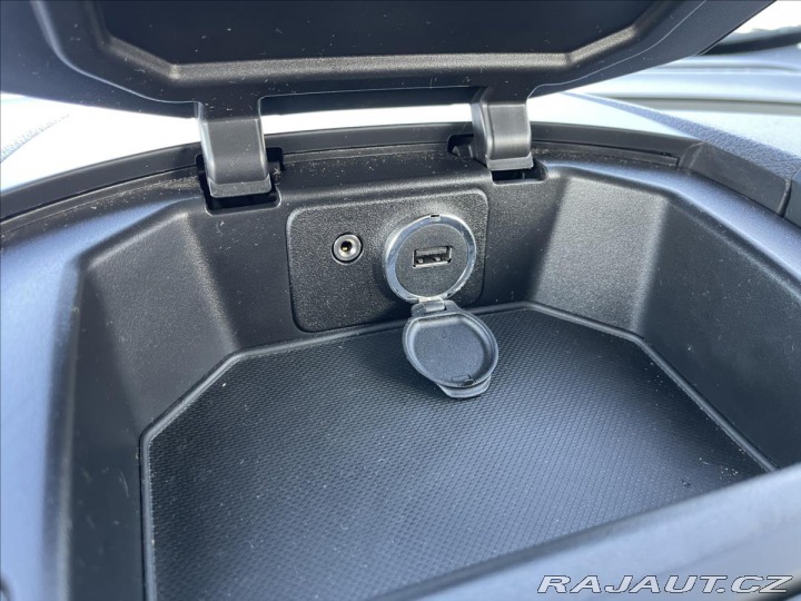 Ford Tourneo Courier 1,5 TDCi 5-Míst 2x Šoupač 2015
