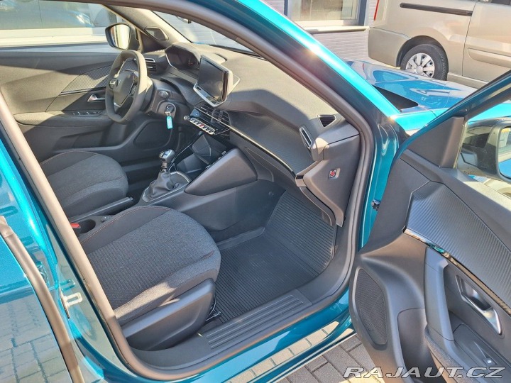 Peugeot 2008 STYLE PureTech 100 M6 2025