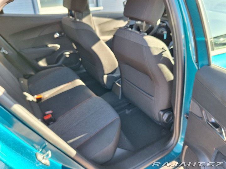 Peugeot 2008 STYLE PureTech 100 M6 2025
