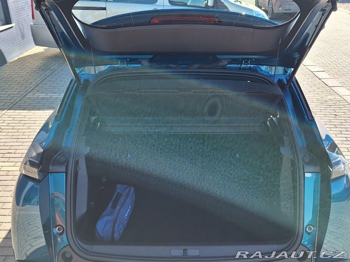Peugeot 2008 STYLE PureTech 100 M6 2025
