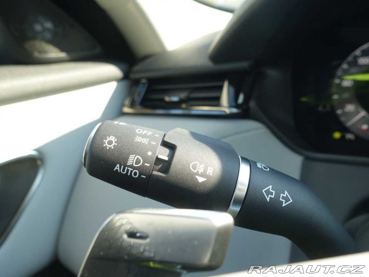 Land Rover Range Rover Velar 3,0 Dynamic SE D300 4x4 a 2026