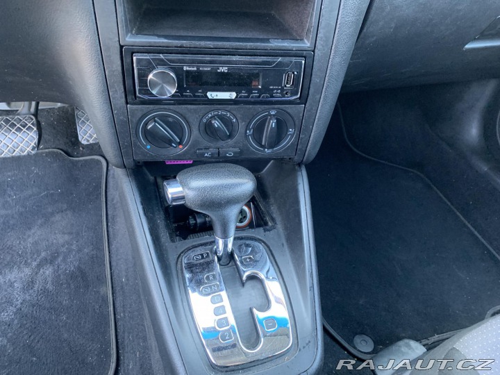 Volkswagen Golf 1.9TDi , 74KW, TOP STAV 2002