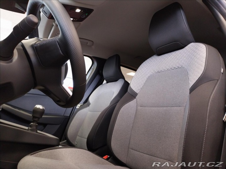 Mitsubishi Colt 1.0 MPI 5MT INVITE 2024